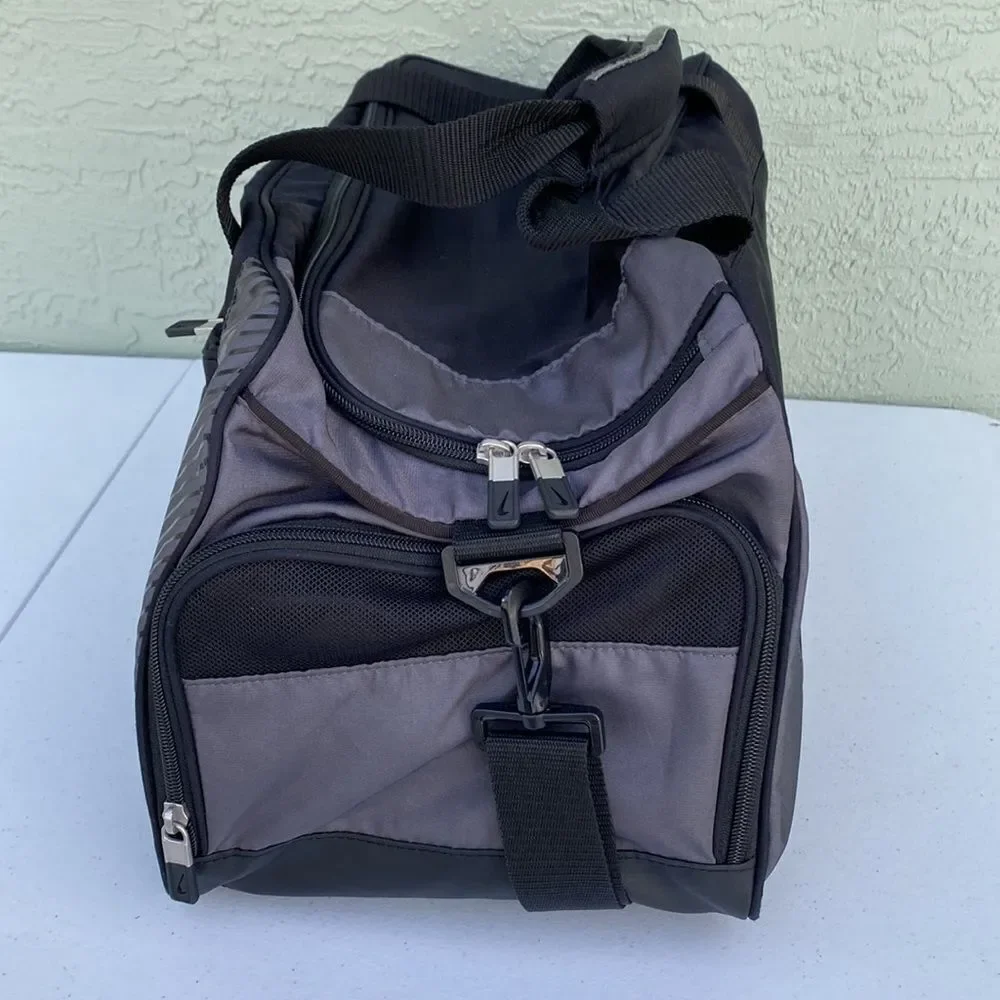 Nike Seal Legacy Duffle Bag